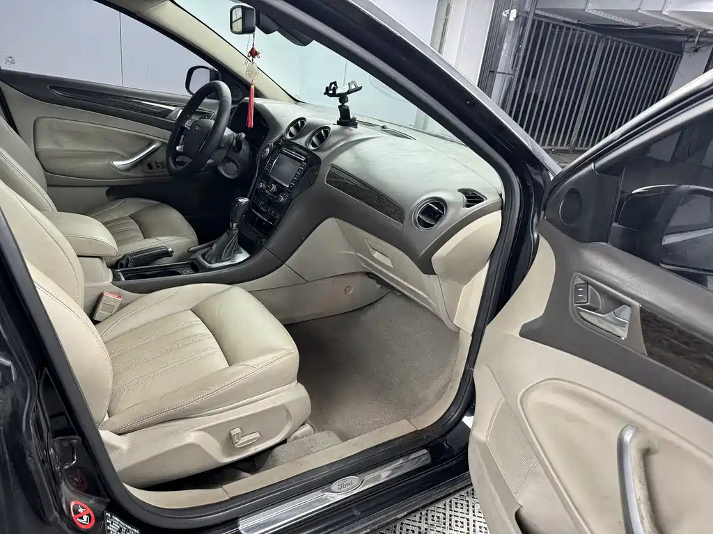 FORD MONDEO - WINNER 2012