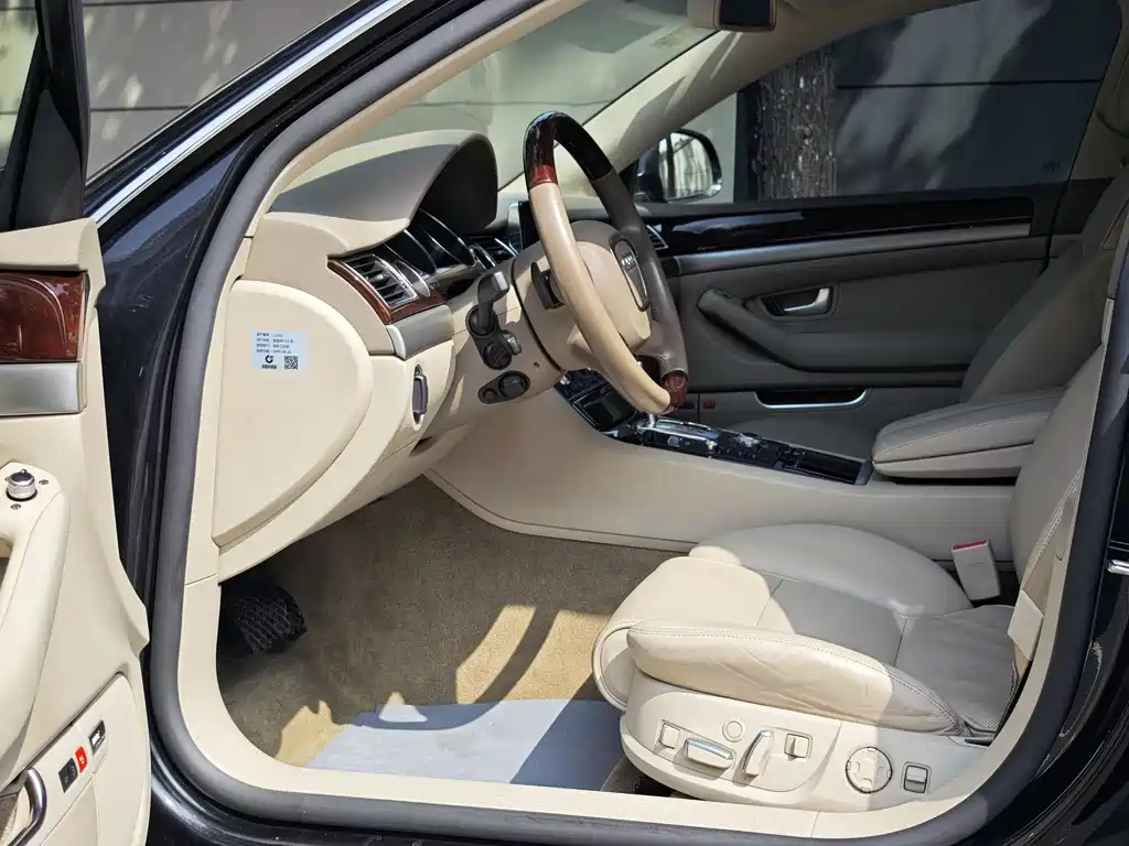 AUDI A8 2008