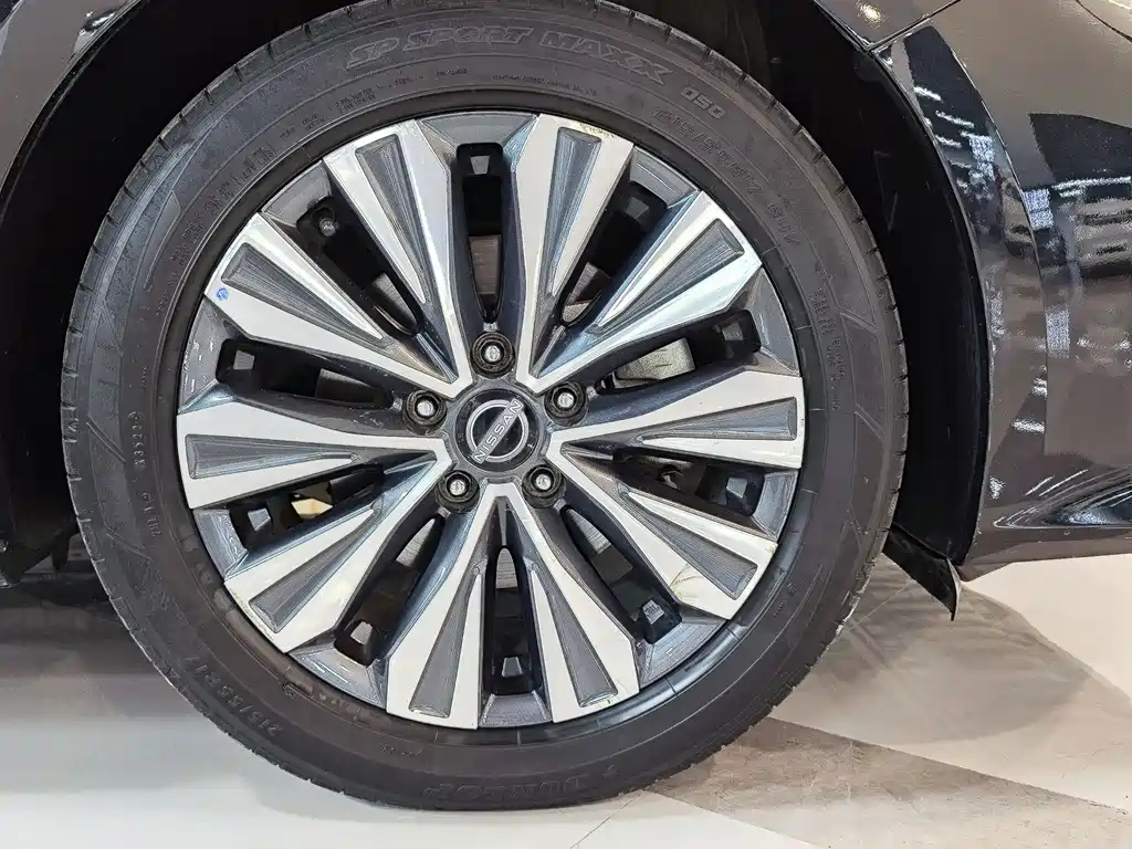 NISSAN TEANA 2023