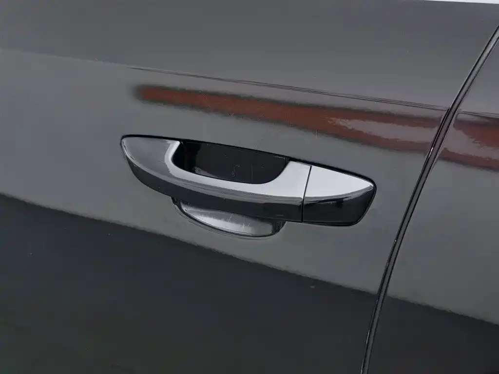 VOLKSWAGEN PASSAT 2013