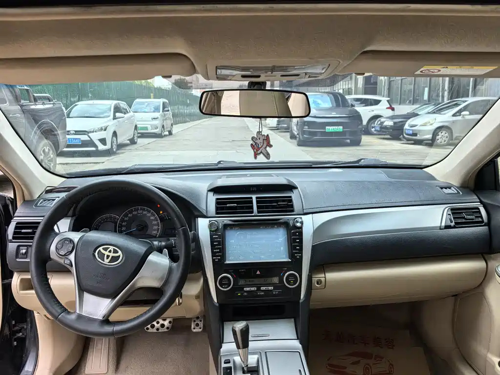 TOYOTA CAMRY 2012