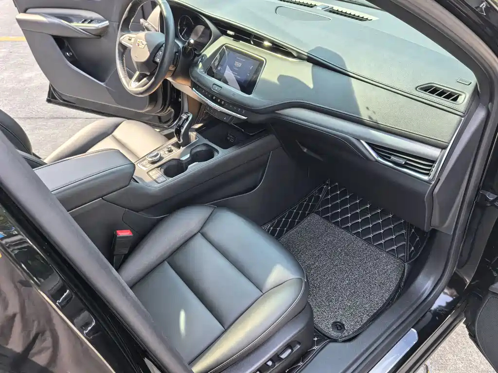 CADILLAC XT4 2021