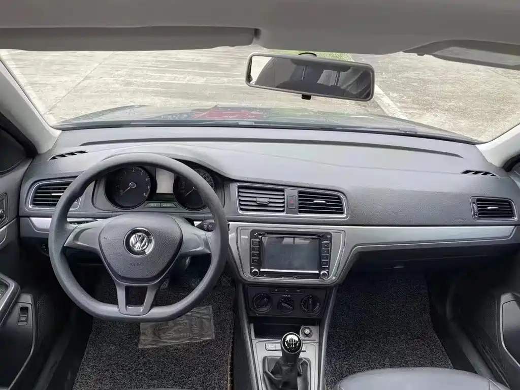 VOLKSWAGEN LAVIDA 2017