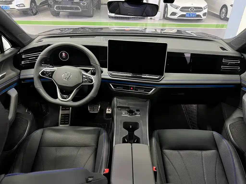 VOLKSWAGEN TIGUAN L 2025