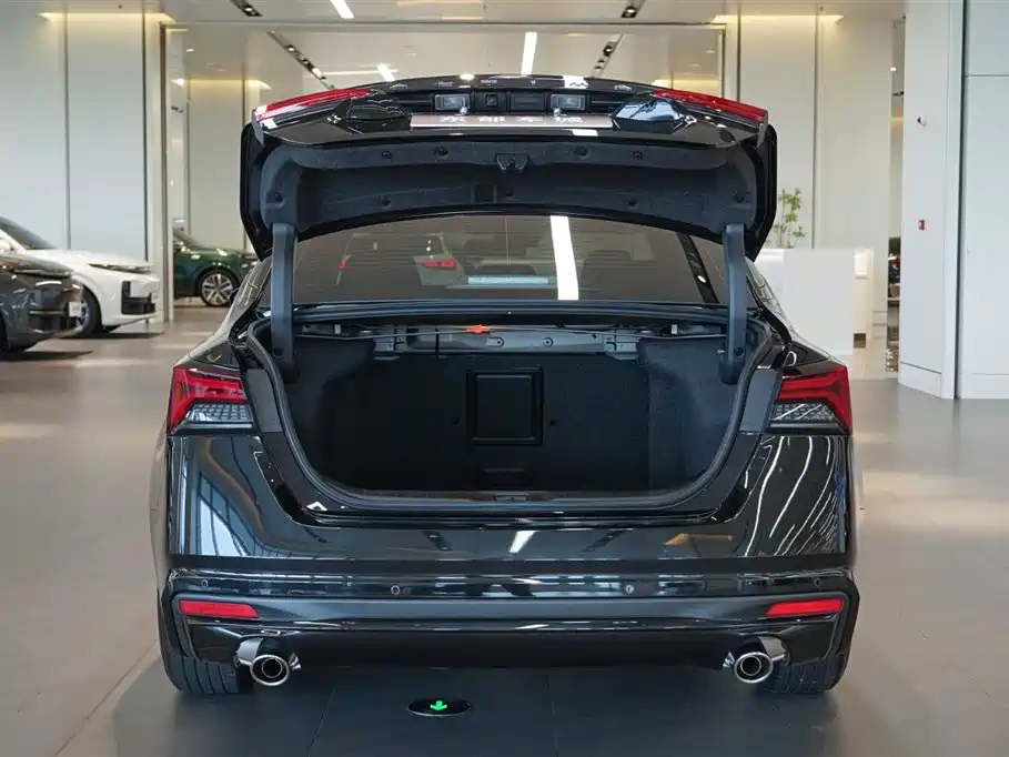 NISSAN TEANA 2024