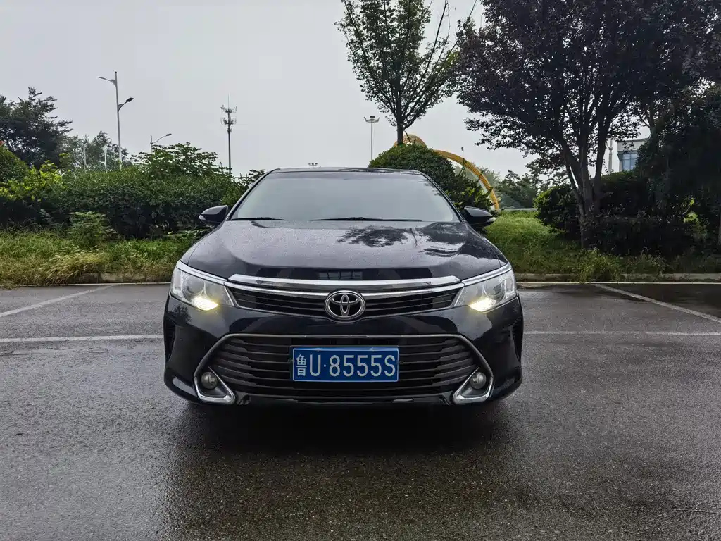 TOYOTA CAMRY 2015