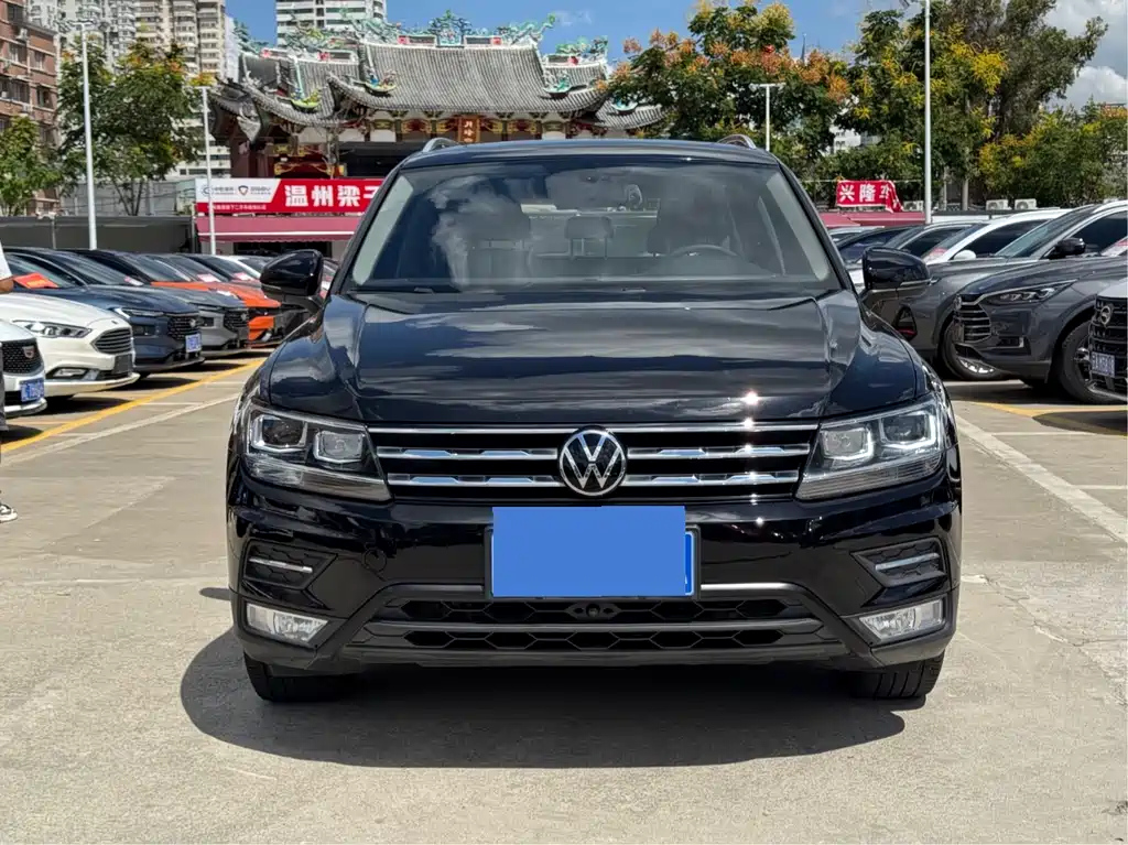 VOLKSWAGEN TIGUAN L 2021