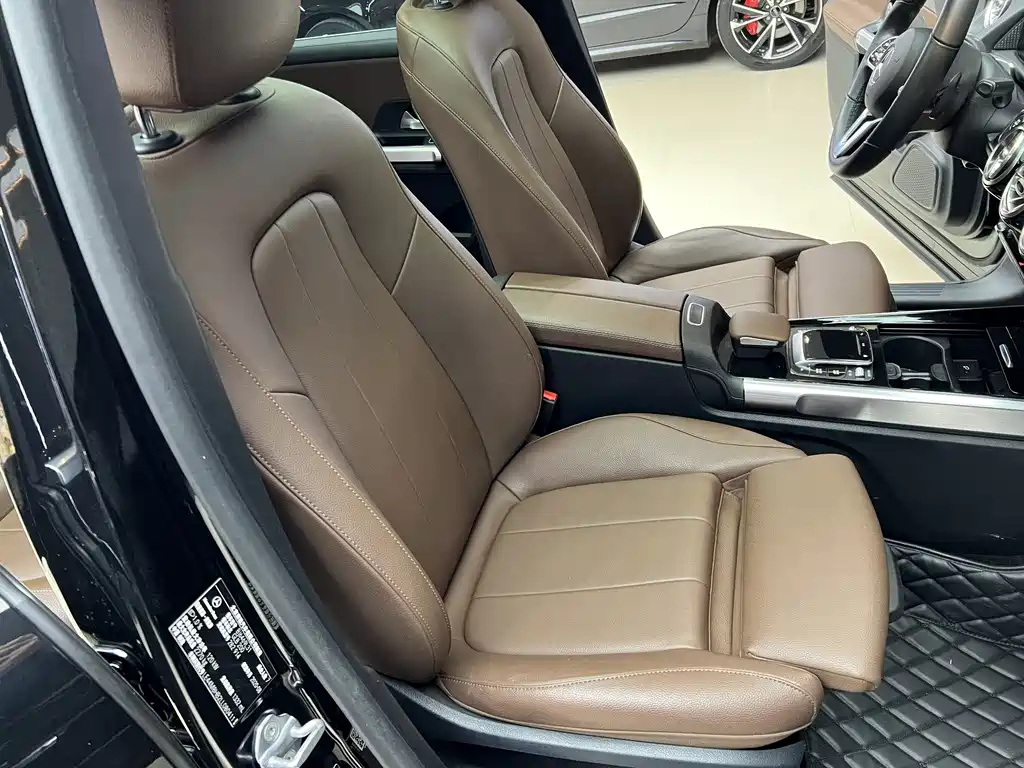 MERCEDES BENZ GLB 2020