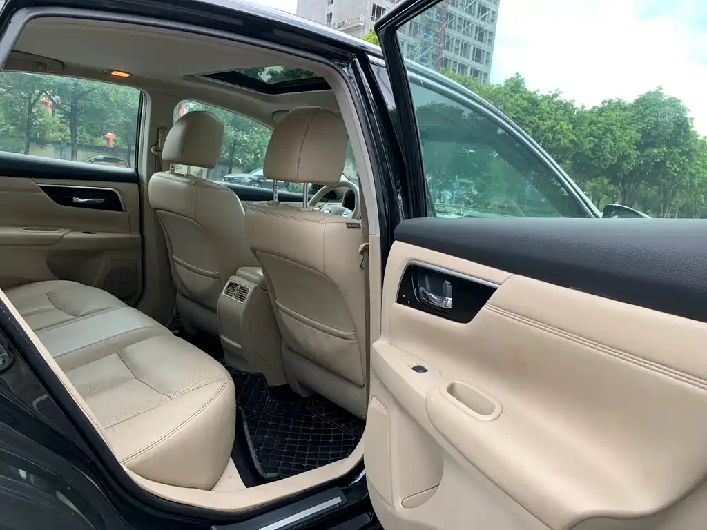 NISSAN TEANA 2016