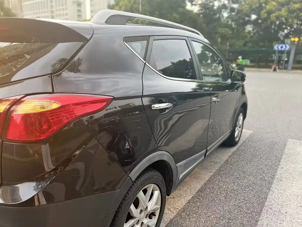 JAC REFINE S3 2015