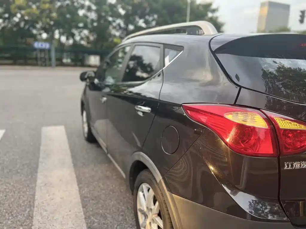JAC REFINE S3 2015