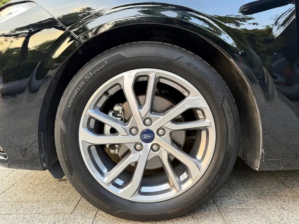 FORD MONDEO 2022