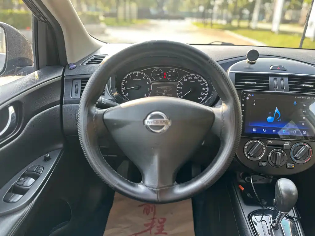 NISSAN TIIDA TIIDA 2011