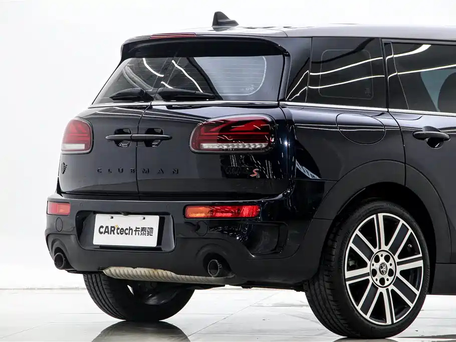 MINI CLUBMAN 2023