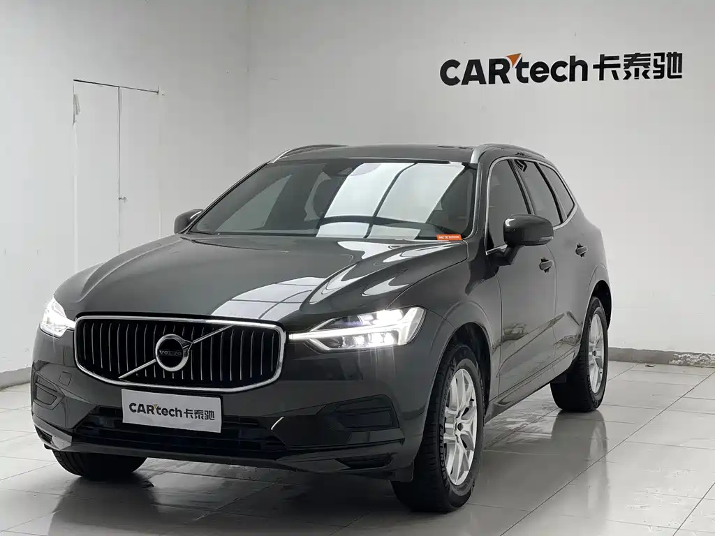 VOLVO XC60 2018