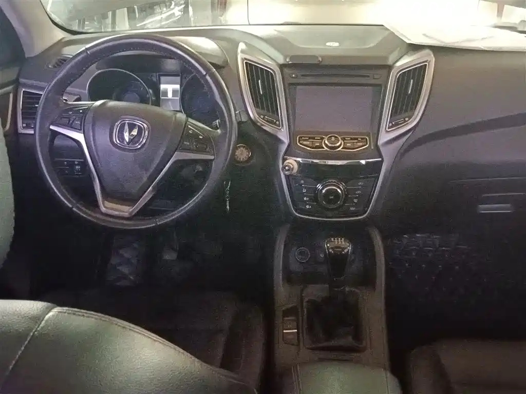 CHANGAN CS75 2015