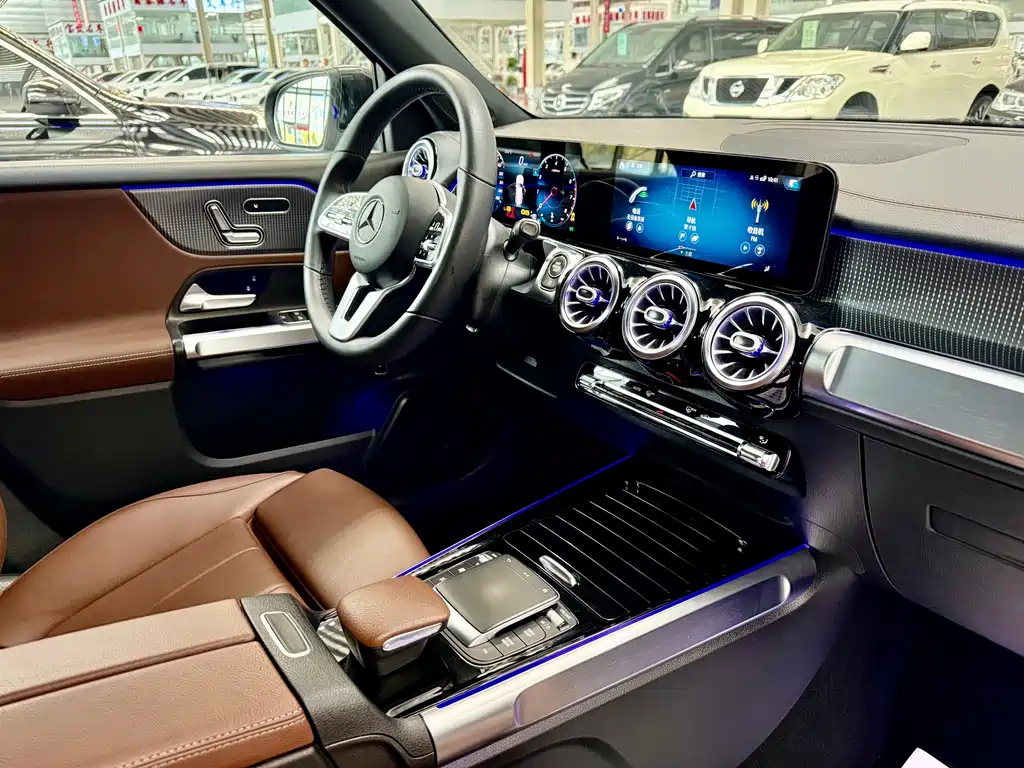 MERCEDES BENZ GLB 2021