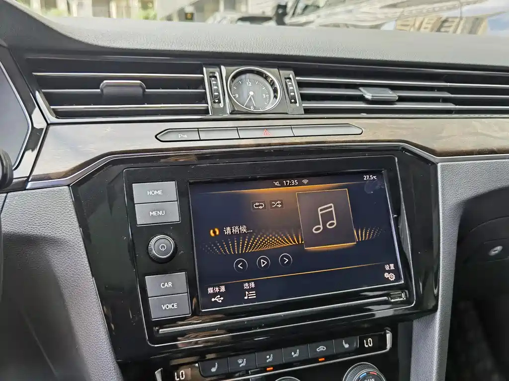VOLKSWAGEN MAGOTAN 2019
