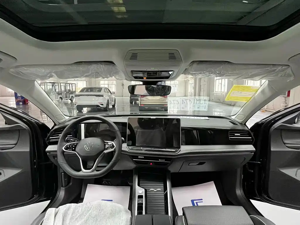 VOLKSWAGEN MAGOTAN 2025
