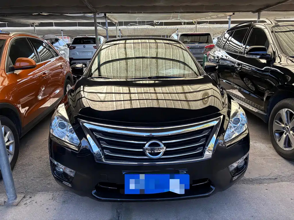 NISSAN TEANA 2015
