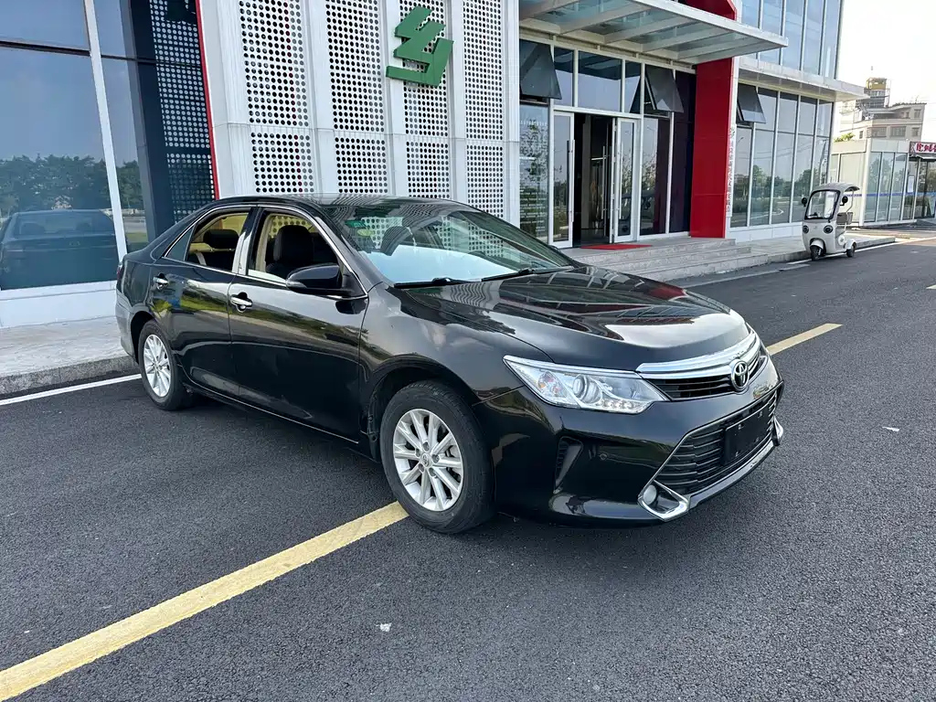 TOYOTA CAMRY 2017