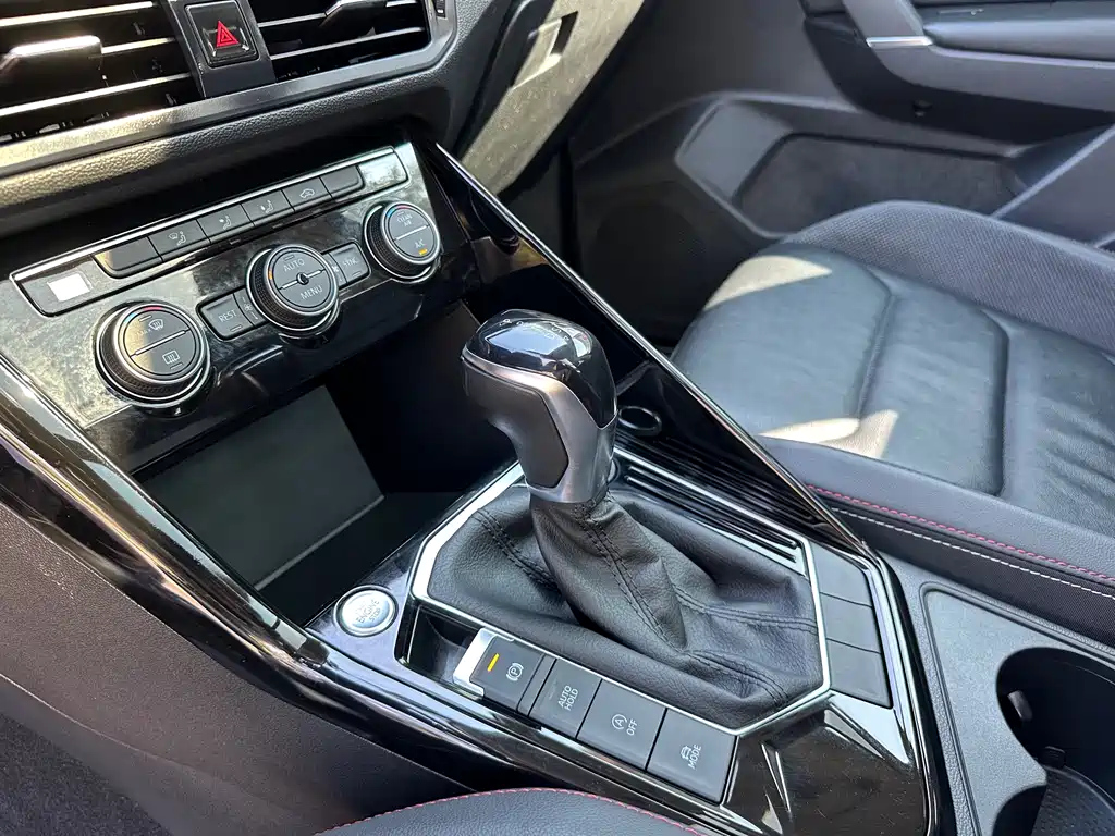 VOLKSWAGEN TAYRON 2019