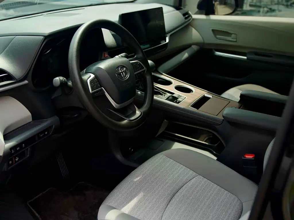 TOYOTA SIENNA SIENNA 2024