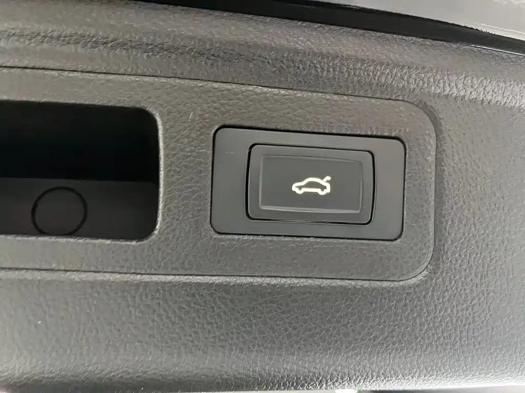 JETOUR SHANHAI L9 2025