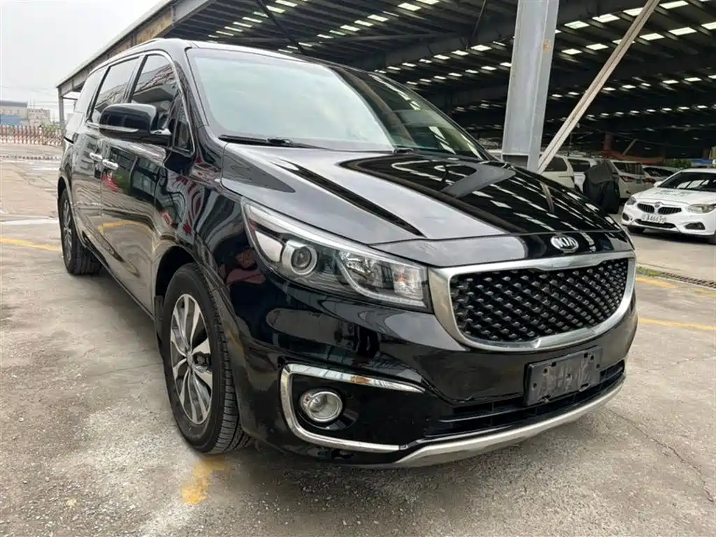 KIA CARNIVAL IMPORT 2017