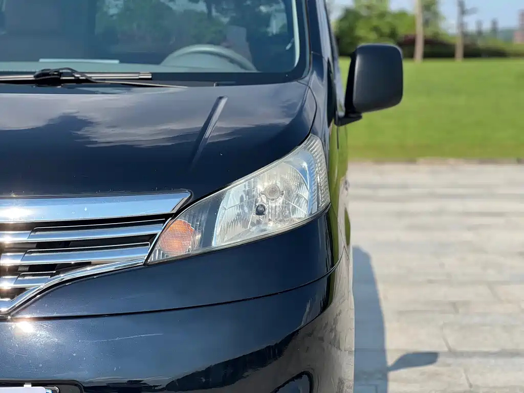 NISSAN NV200 2016