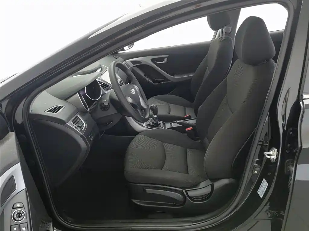 HYUNDAI ELANTRA 2016