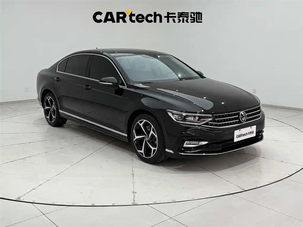 VOLKSWAGEN MAGOTAN 2023