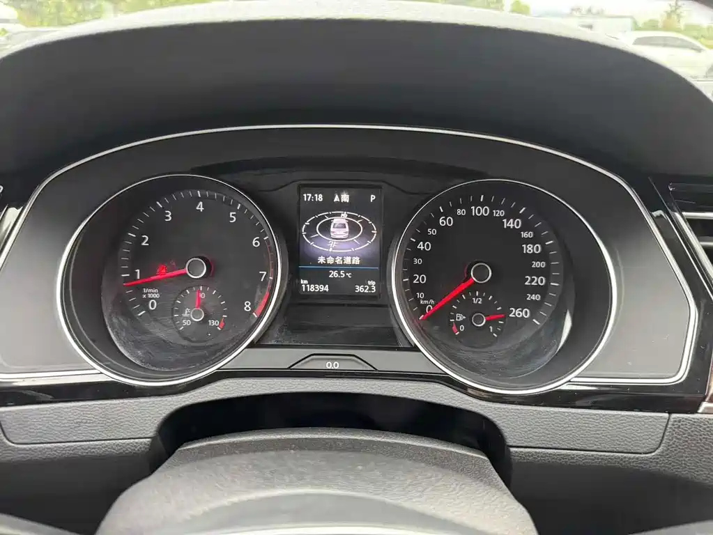 VOLKSWAGEN MAGOTAN 2016