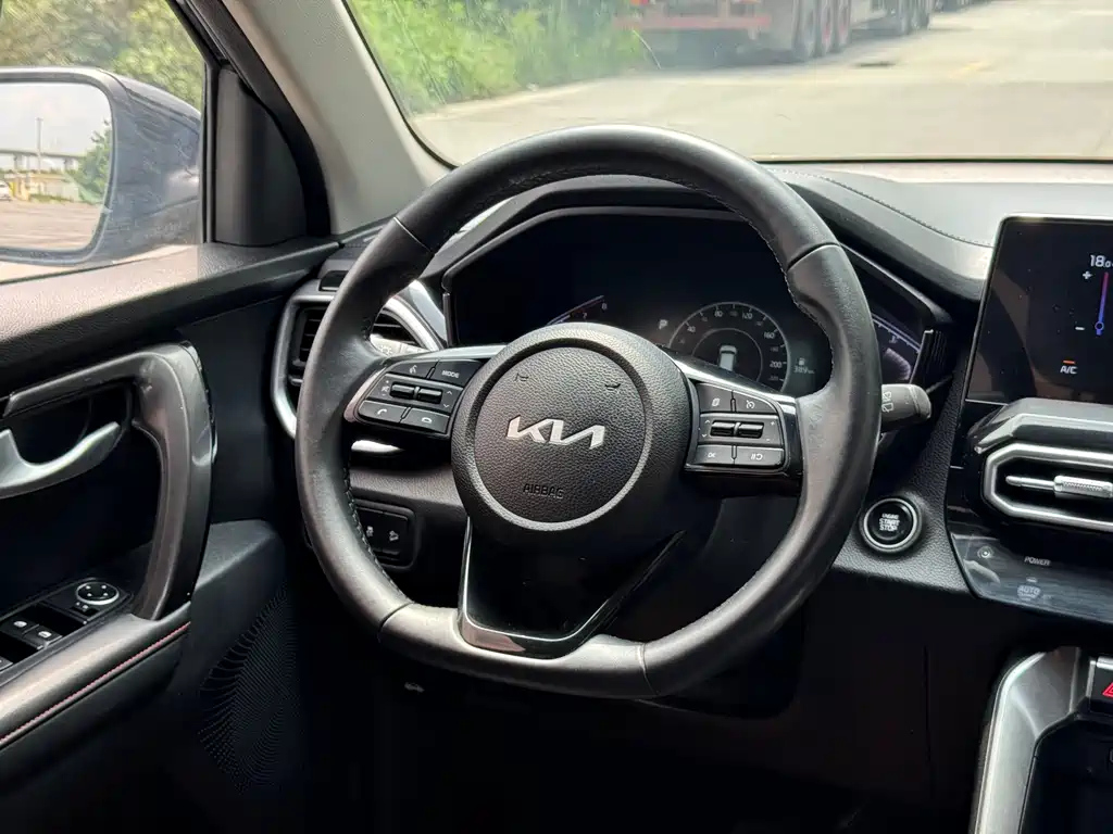 KIA SPORTAGE 2021
