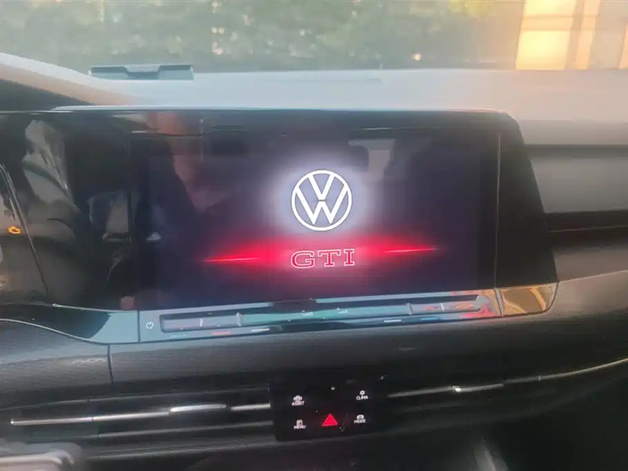 VOLKSWAGEN GOLF GTI 2022