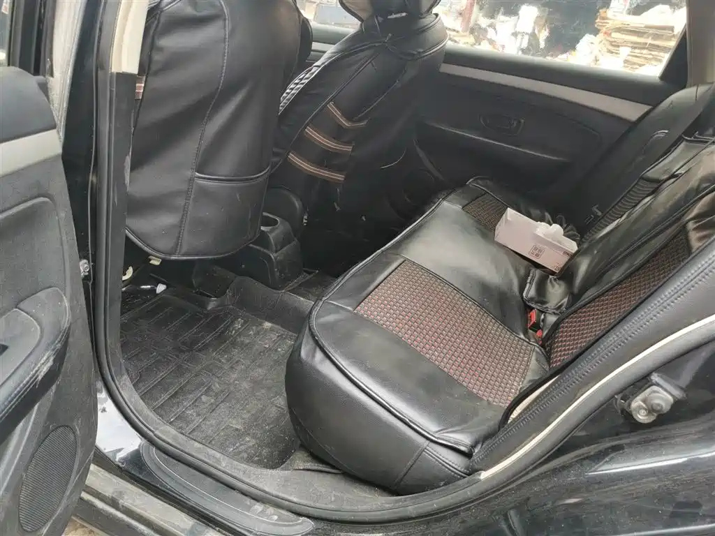 NISSAN SYLPHY 2012