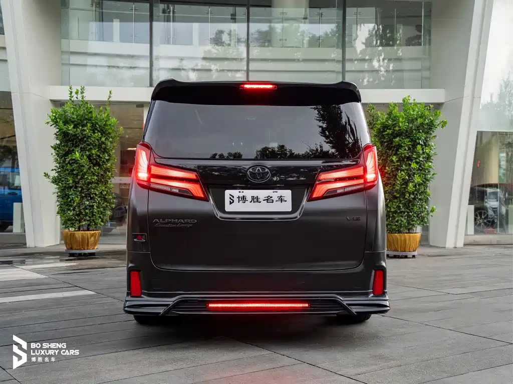 TOYOTA ALPHARD 2018