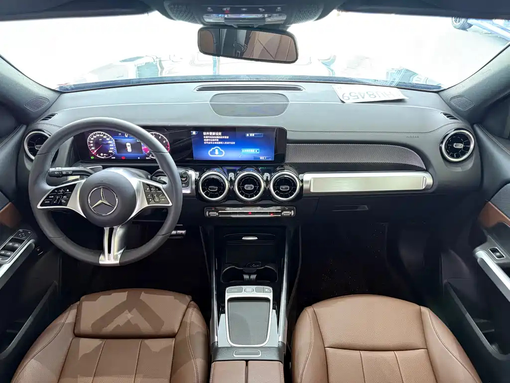 MERCEDES BENZ GLB 2024