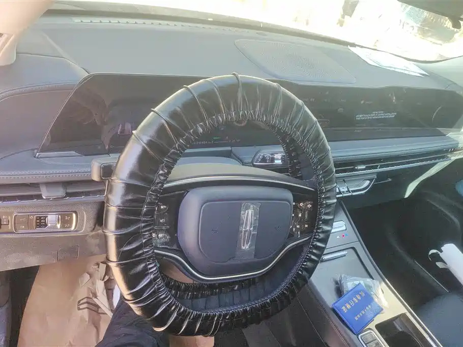 LINCOLN ADVENTURER 2025