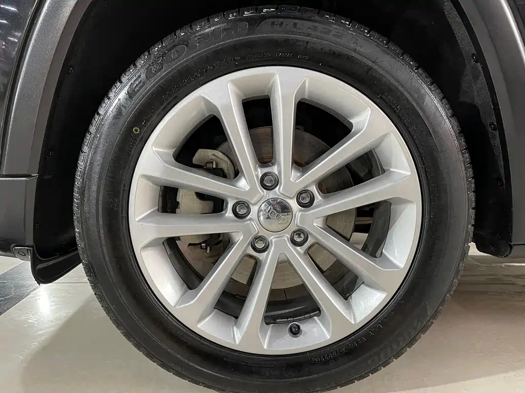 JEEP BIG 指挥官 2020