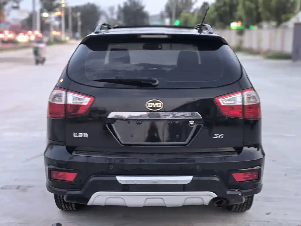 BYD S6 2013