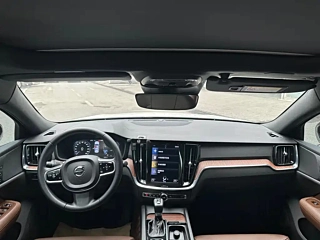 VOLVO S60  2021 YEAR T4  DELUXE EDITION 2021