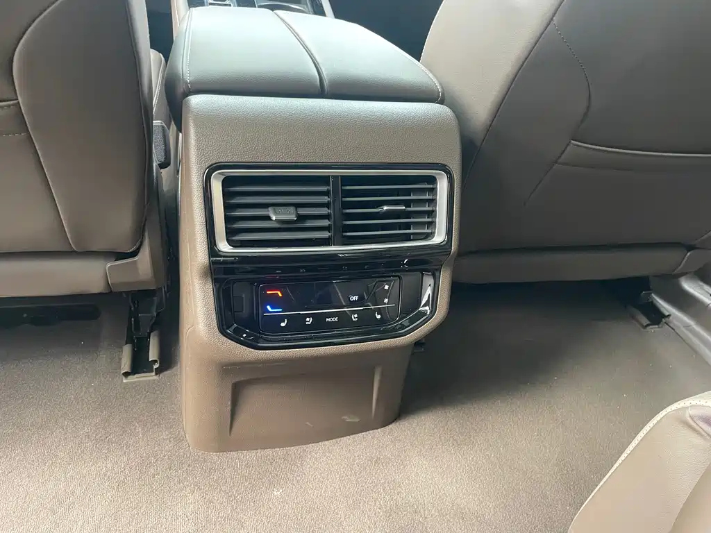 VOLKSWAGEN VILORAN 2024