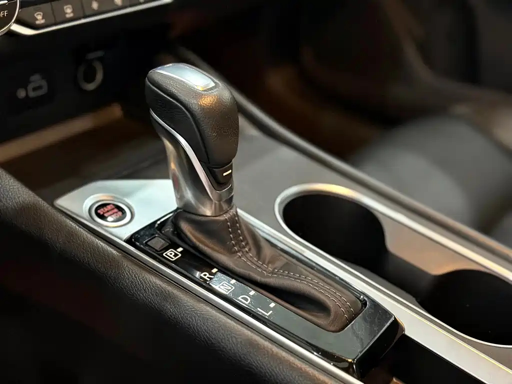 NISSAN TEANA 2019