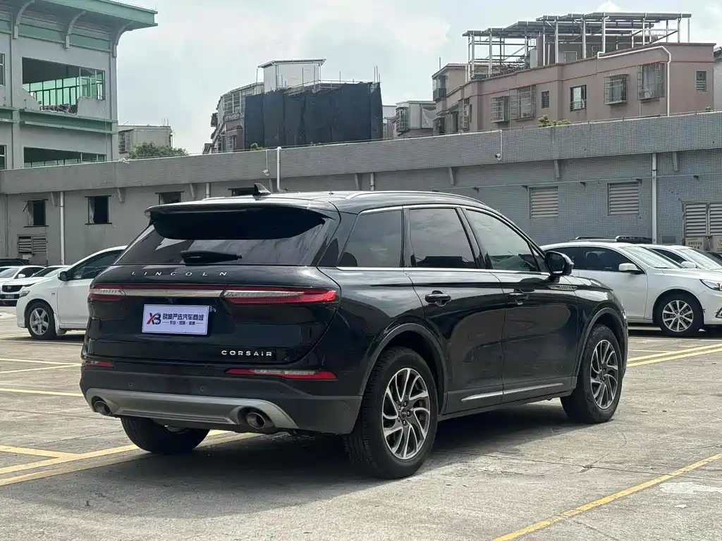 LINCOLN ADVENTURER 2021
