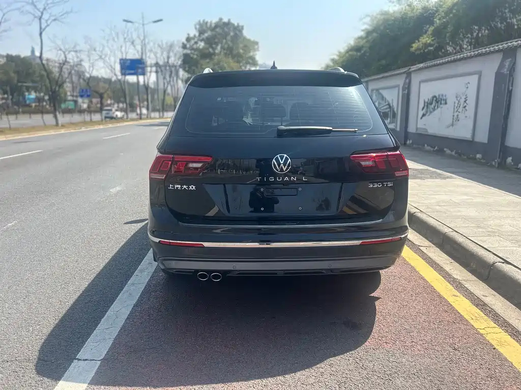 VOLKSWAGEN TIGUAN L 2021