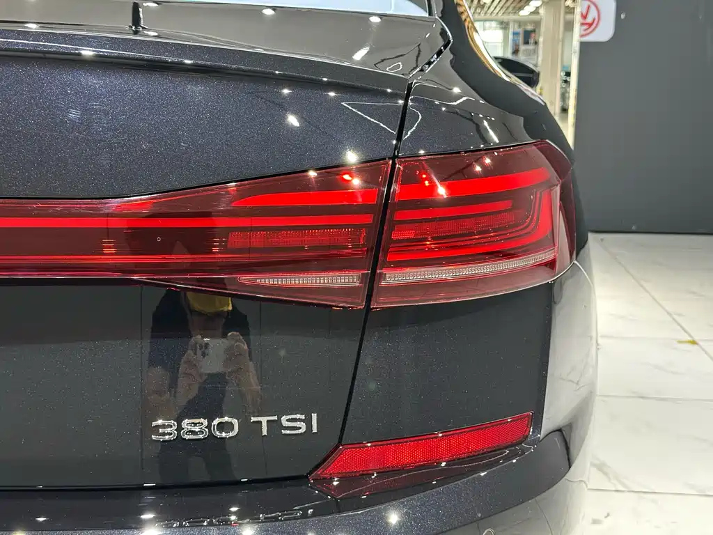 VOLKSWAGEN PASSAT 2025