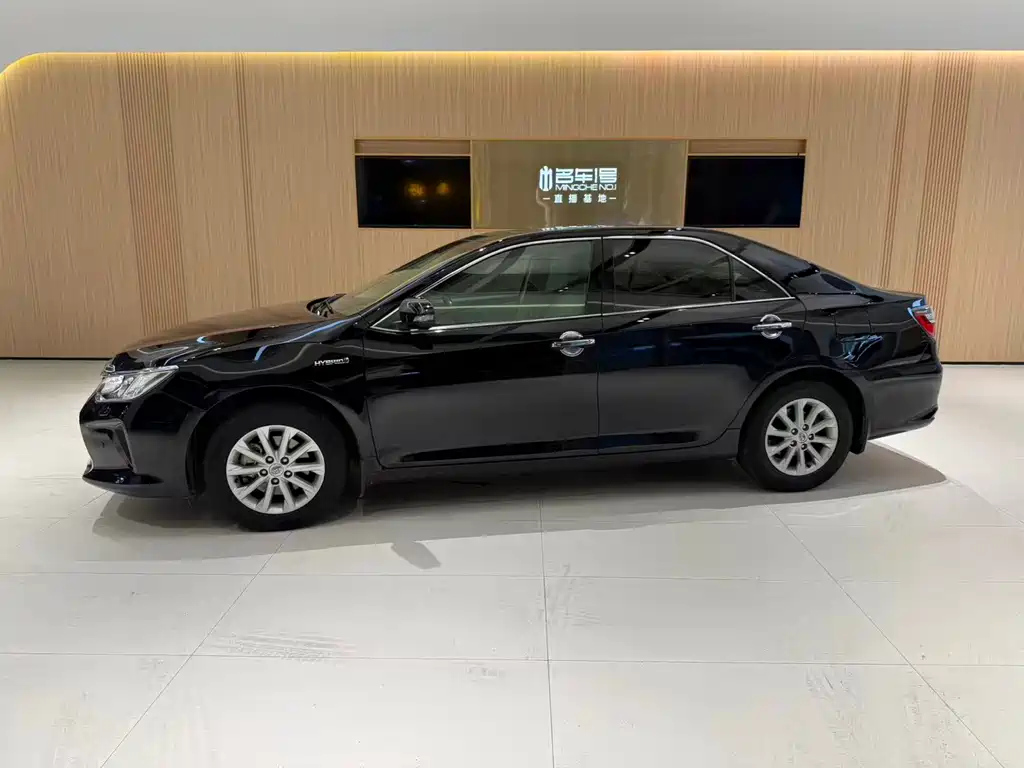 TOYOTA CAMRY 2015