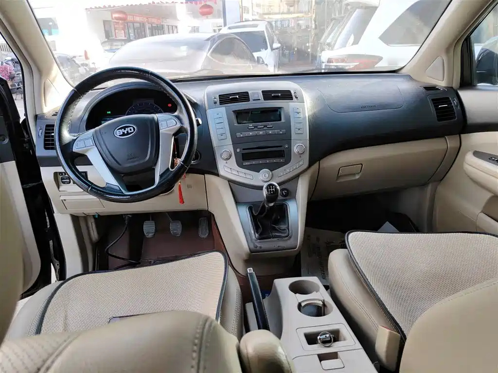 BYD S6 2014