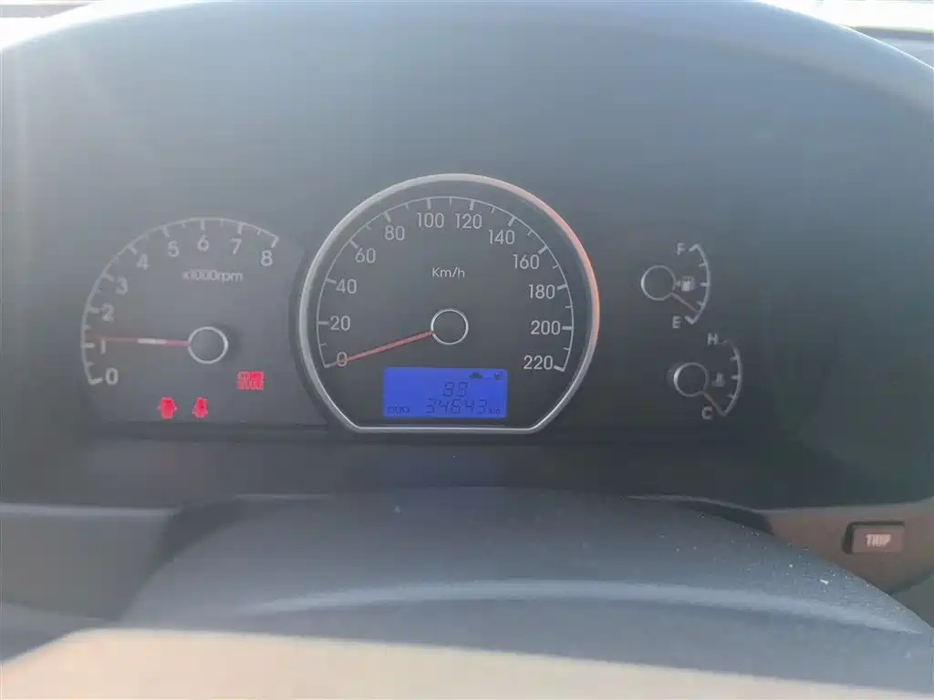 HYUNDAI CELESTA 2015